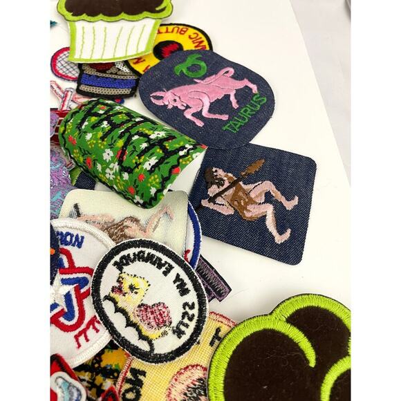 150 PC Assorted Sewing Applique Patches Iron on Sew On NEW Mixed Sequin Crafting - Picture 10 of 16